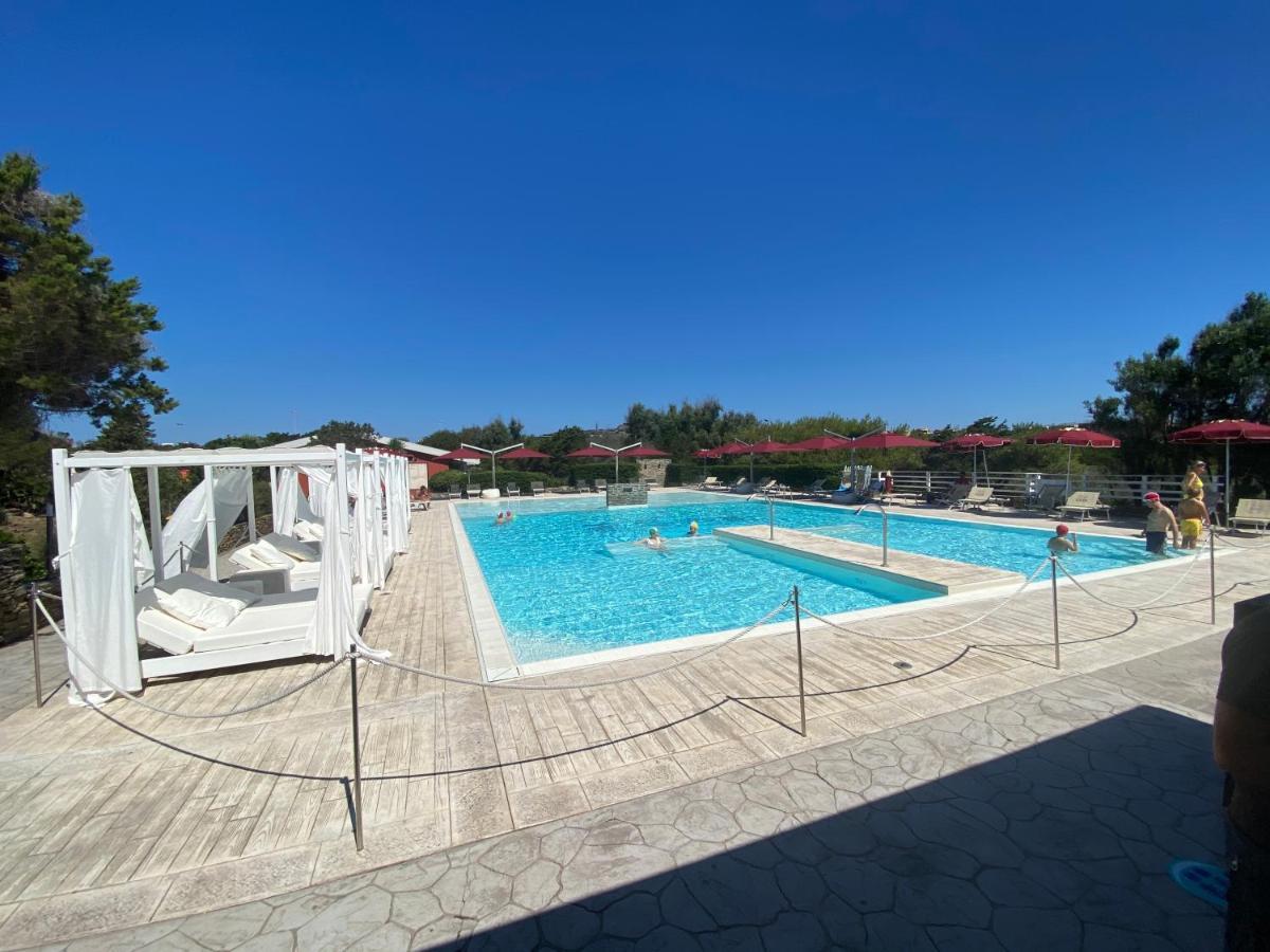 Club Esse Sporting Hotel Стинтино Екстериор снимка