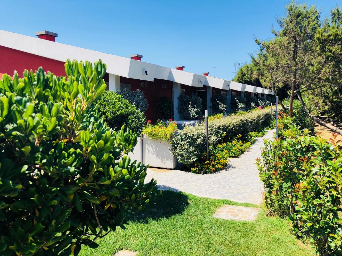 Club Esse Sporting Hotel Стинтино Екстериор снимка