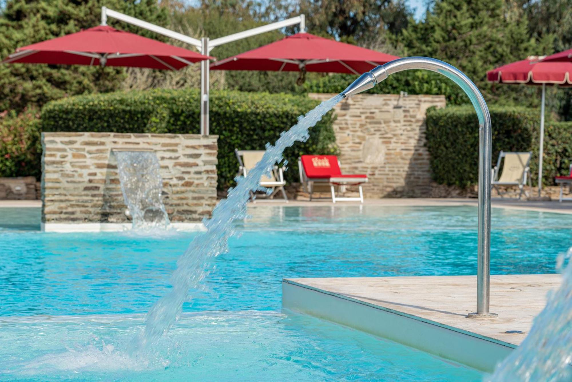 Club Esse Sporting Hotel Стинтино Екстериор снимка